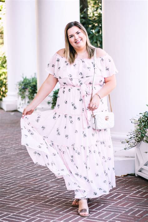 Mid and Plus Size Feminine Clothing